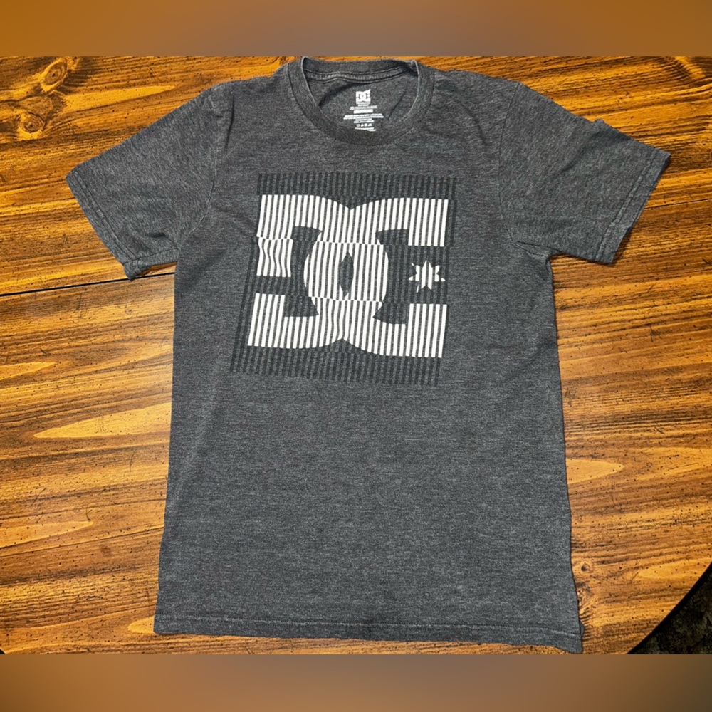 DC STAR LOGO SHIRT